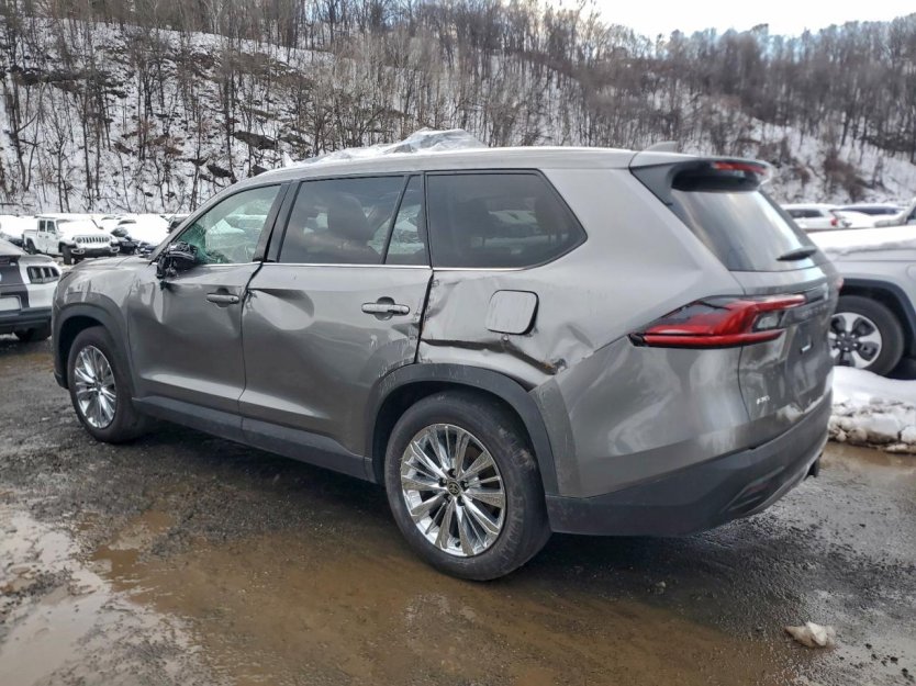 Salvage 2025 Toyota Grand Highlander Platinum