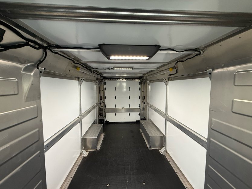 Salvage 2025 Chevrolet Brightdrop 600