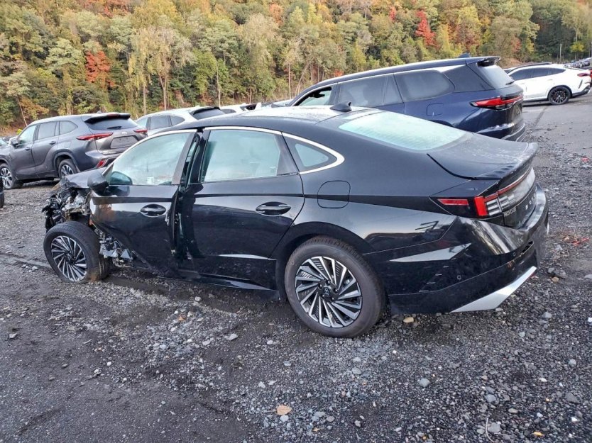 Salvage 2025 Hyundai Sonata Hybrid