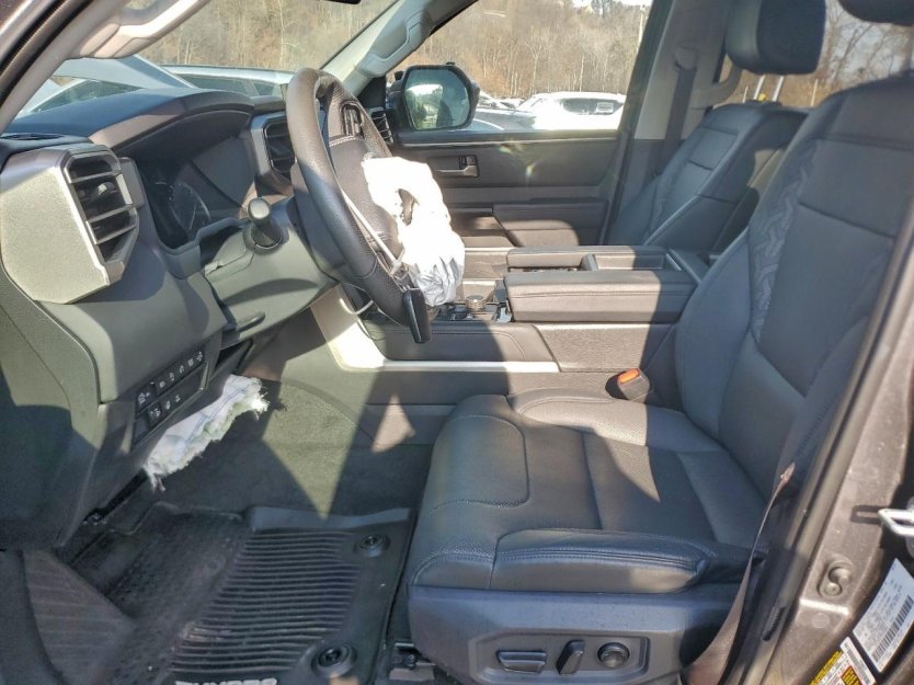 Salvage 2023 Toyota Tundra Limited