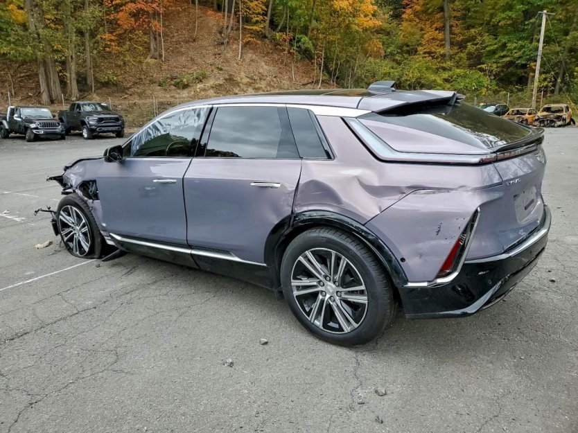 Salvage 2024 Cadillac Lyriq 