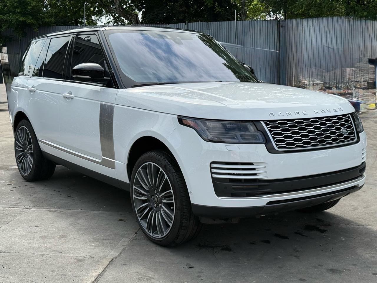 Salvage 2022 Land Rover Range Rover Westminster Edition