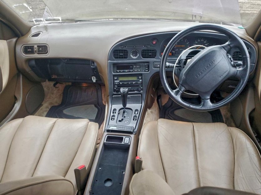 Salvage 1992 Nissan Presidente 