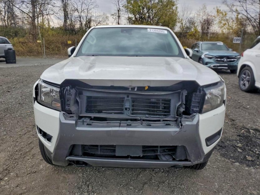 Salvage 2025 Nissan Frontier Sv 