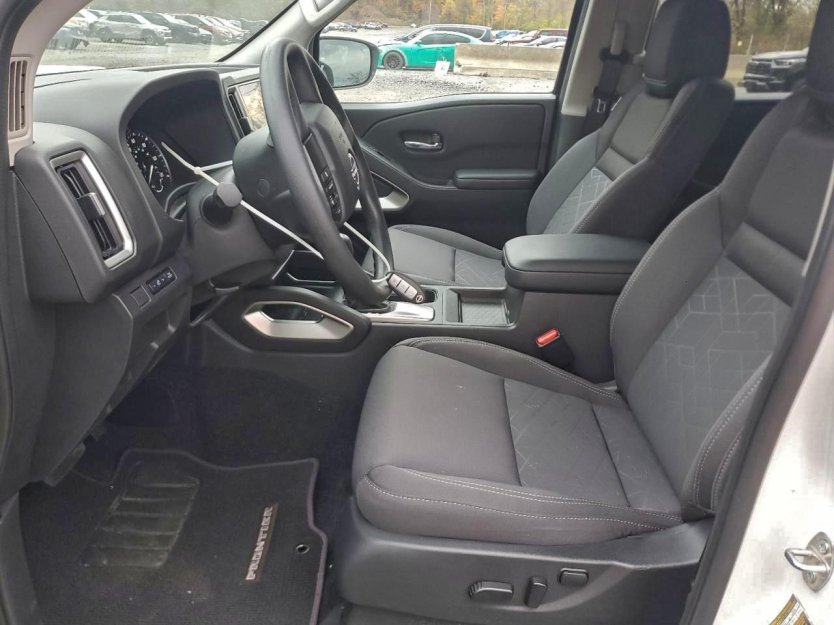 Salvage 2025 Nissan Frontier Sv 