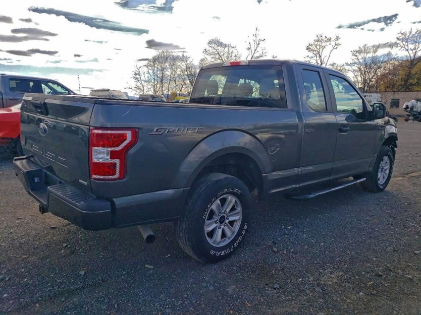 Salvage 2019 Ford F150 