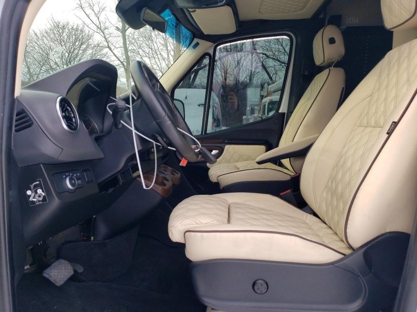 Salvage 2022 American Coach Patriot Freedom 