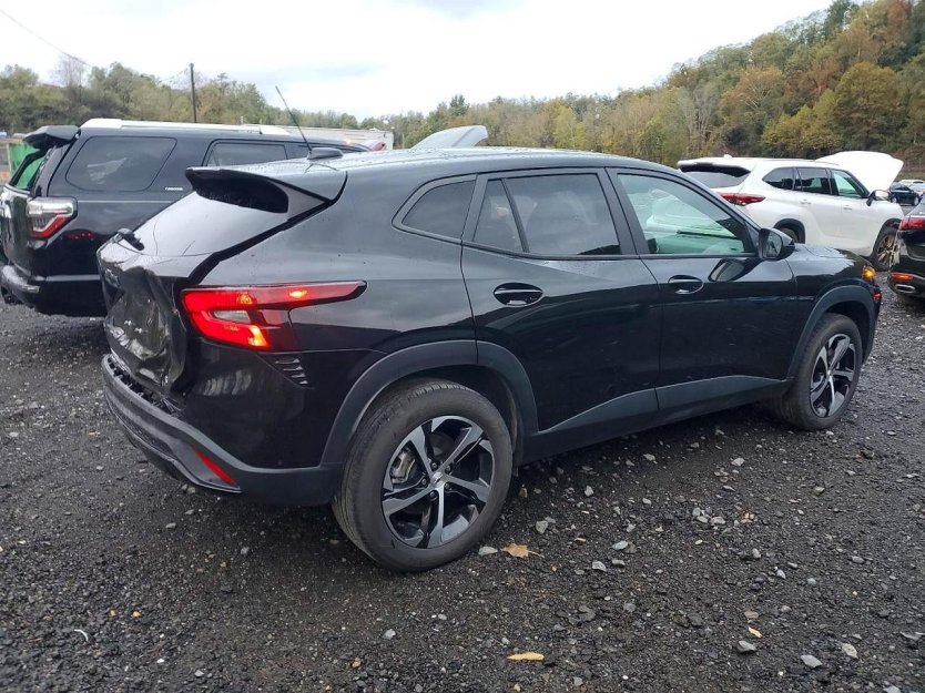 Salvage 2024 Chevrolet Trax 1rs