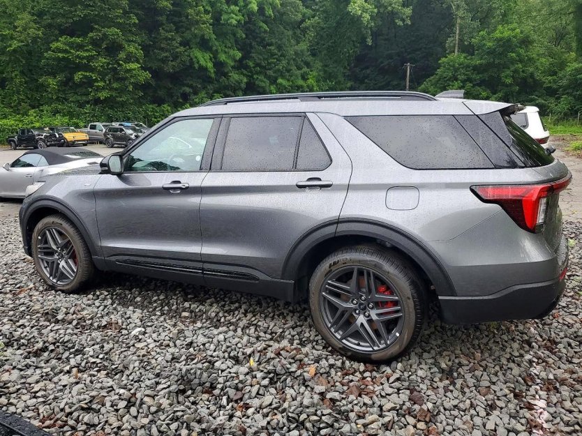 Salvage 2025 Ford Explorer St-line