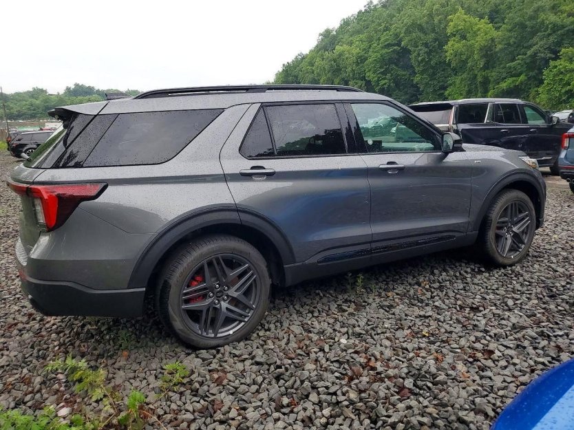 Salvage 2025 Ford Explorer St-line