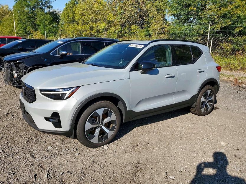 Salvage 2024 Volvo Xc40 