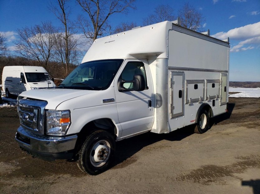 Salvage 2025 Ford Econoline Utility