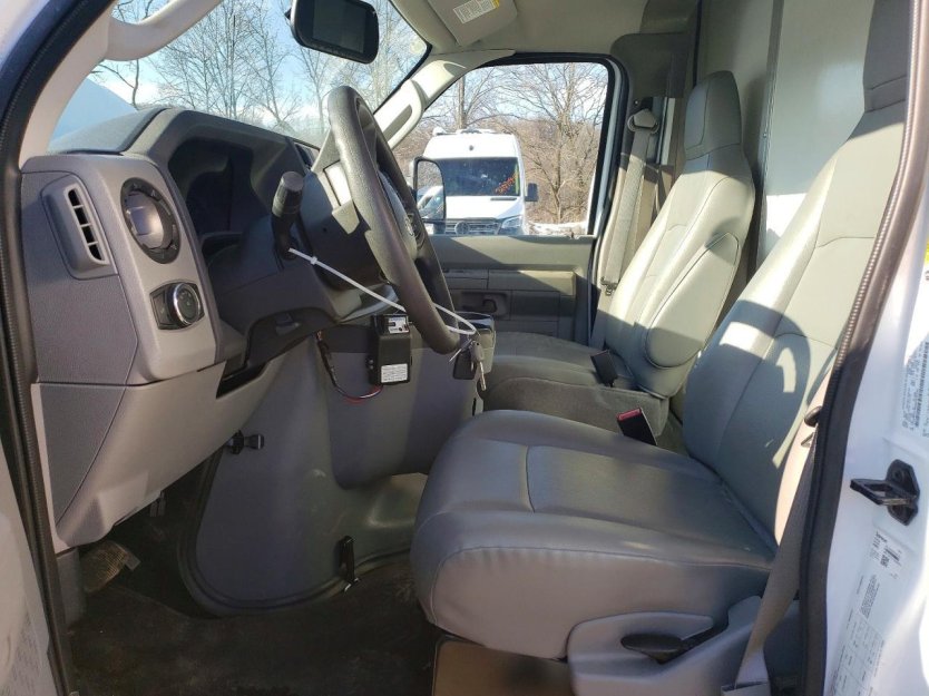 Salvage 2025 Ford Econoline Utility