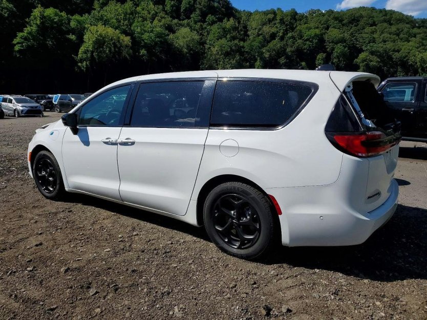 Salvage 2024 Chrysler Pacifica Hybrid Select