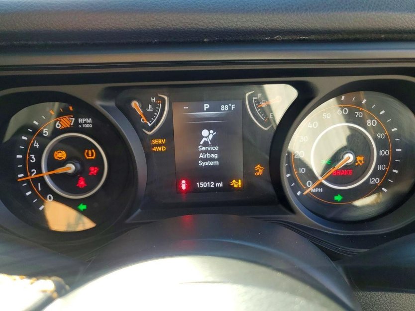 Salvage 2024 Jeep Wrangler 