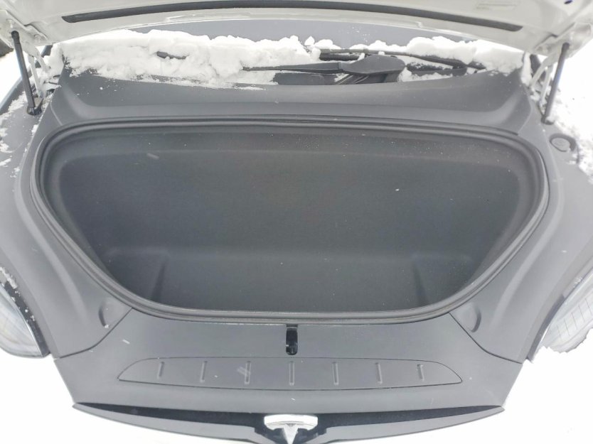 Salvage 2024 Tesla Model X 