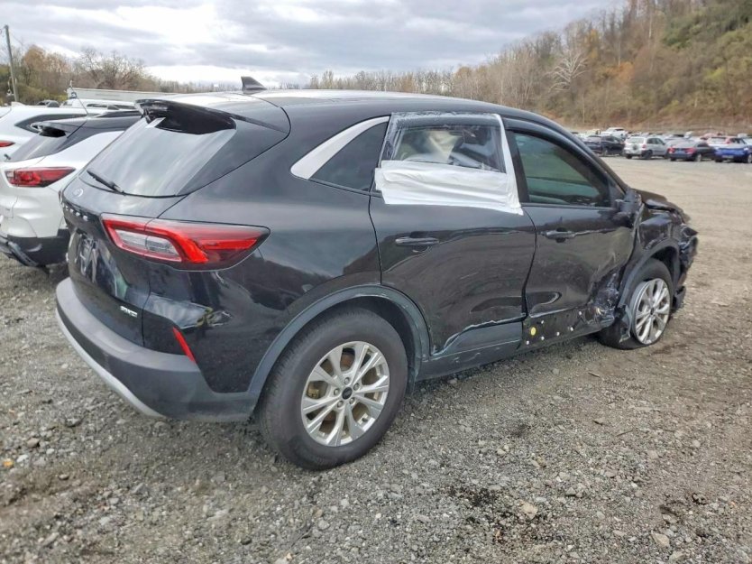 Salvage 2024 Ford Escape 