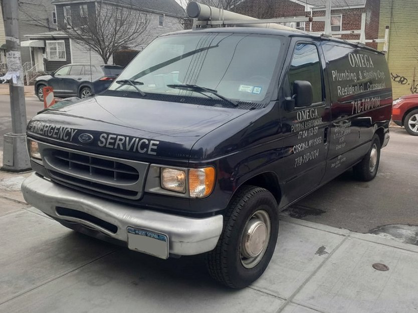 Salvage 2000 Ford Econoline 250