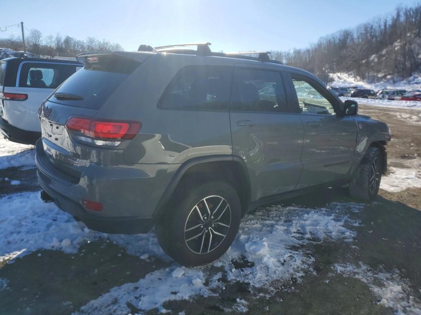 Salvage 2021 Jeep Grand Cherokee Trailhawk
