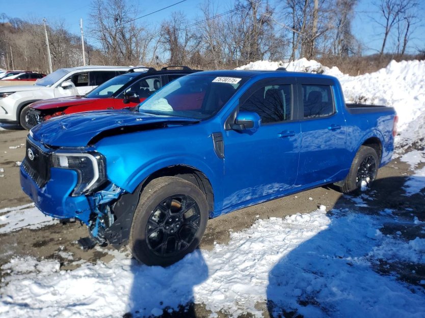 Salvage 2025 Ford Maverick Lobo-premium