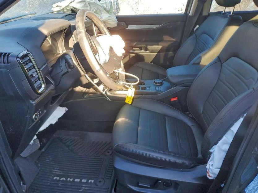 Salvage 2025 Ford Ranger Lariat