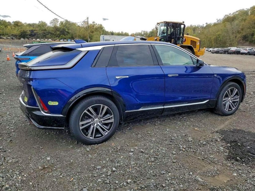 Salvage 2024 Cadillac Lyriq Luxury
