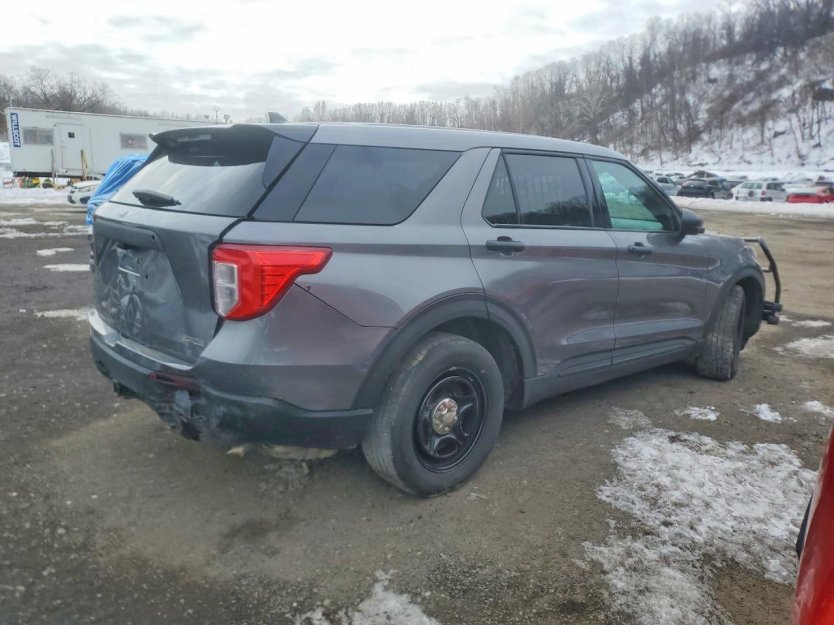 Salvage 2023 Ford Explorer 