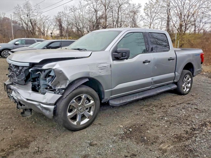 Salvage 2024 Ford F150 Lightning Xlt