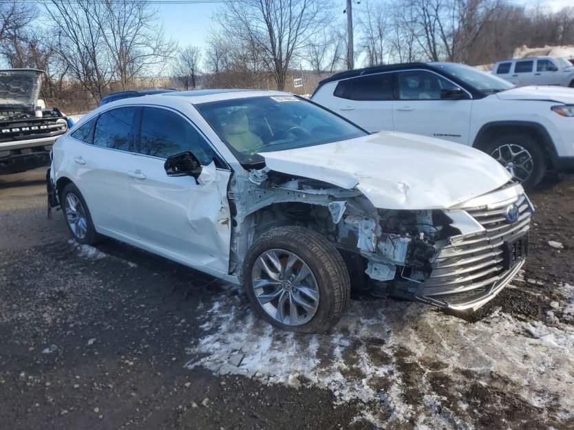 Salvage 2022 Toyota Avalon Xle