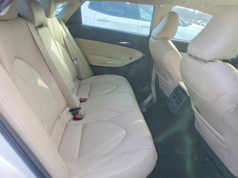 Salvage 2022 Toyota Avalon Xle