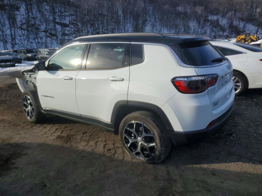 Salvage 2024 Jeep Compass Limited