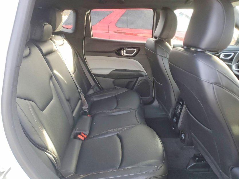 Salvage 2024 Jeep Compass Limited