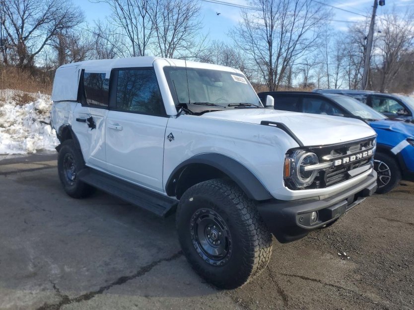 Salvage 2025 Ford Bronco Outer Banks