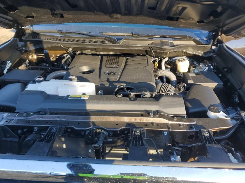 Salvage 2025 Toyota Tundra Limited