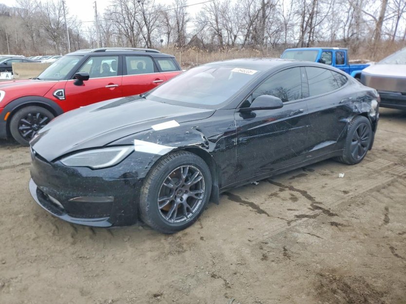 Salvage 2022 Tesla Model S 