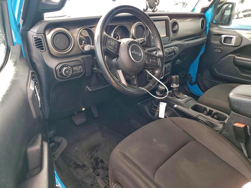 Salvage 2021 Jeep Wrangler 