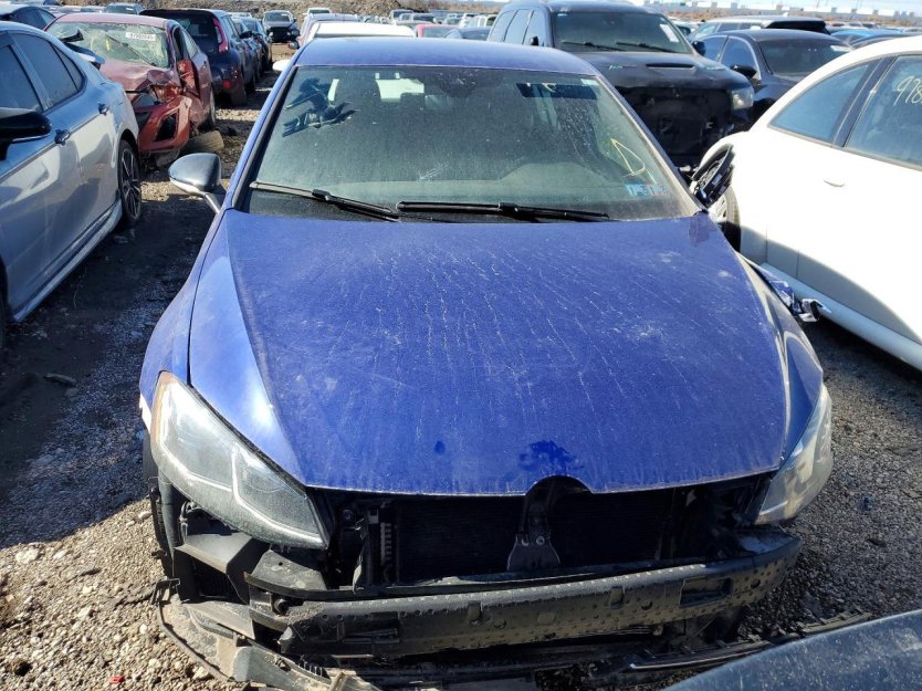 Salvage 2018 Volkswagen Golf R