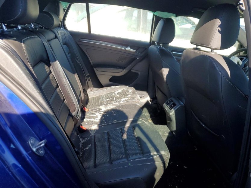 Salvage 2018 Volkswagen Golf R