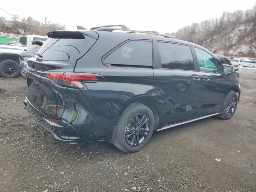 Авто з США 2025 Toyota Sienna Xse