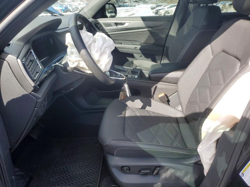 Salvage 2024 Volkswagen Atlas Cross Se