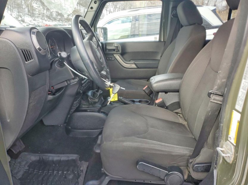 Salvage 2016 Jeep Wrangler Unlimited Sport