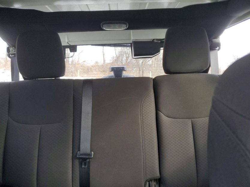 Salvage 2016 Jeep Wrangler Unlimited Sport