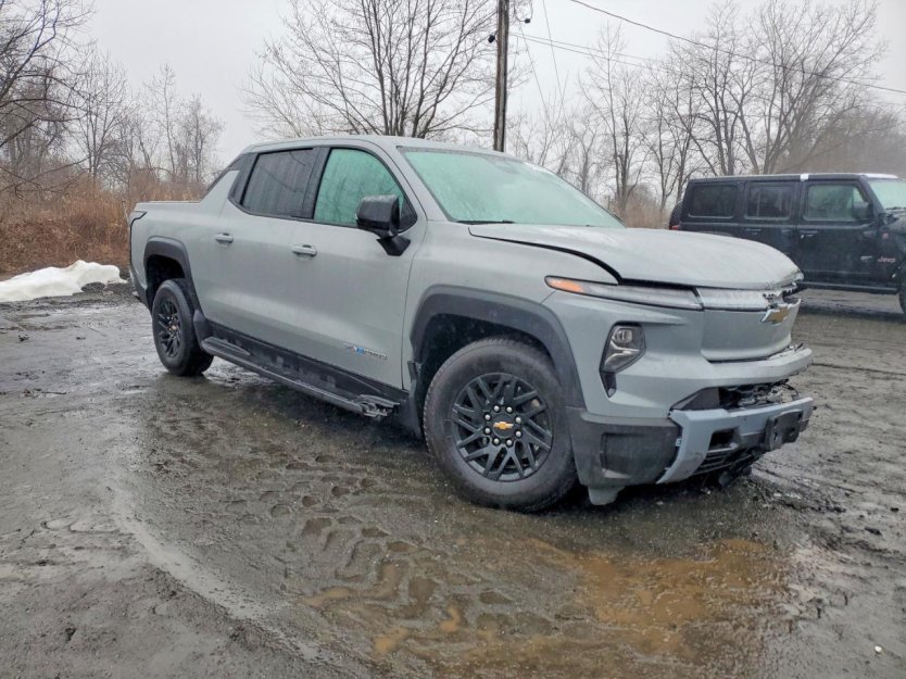 Salvage 2025 Chevrolet Silverado Lt