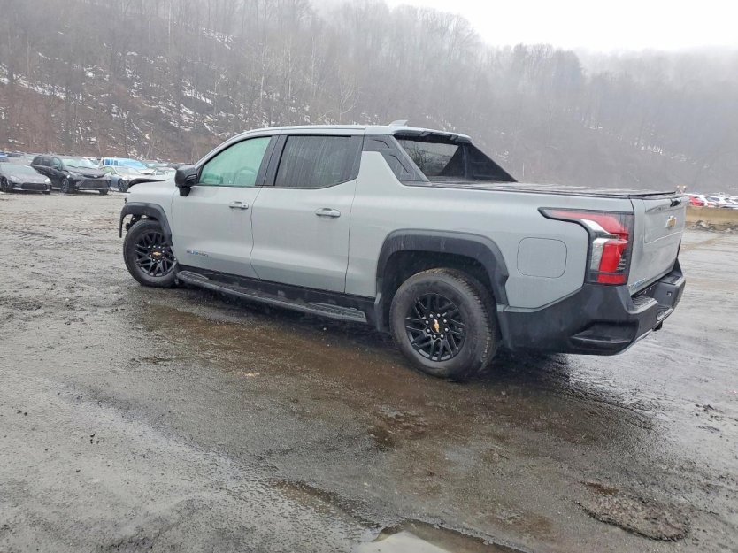 Salvage 2025 Chevrolet Silverado Lt