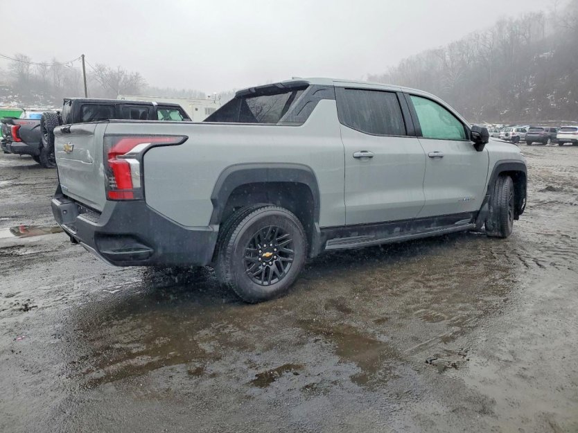 Salvage 2025 Chevrolet Silverado Lt