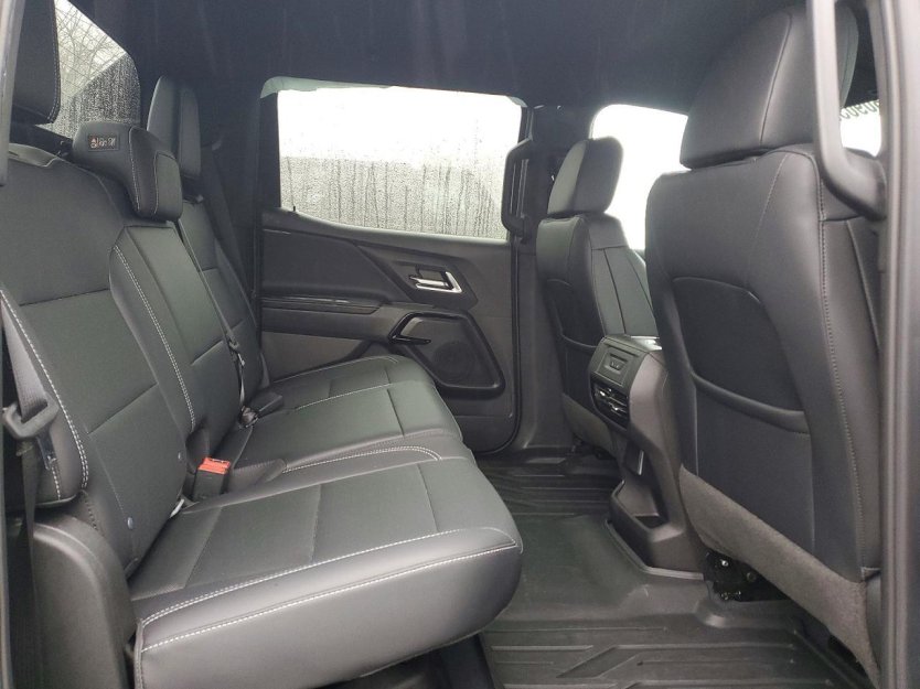 Salvage 2025 Chevrolet Silverado Lt