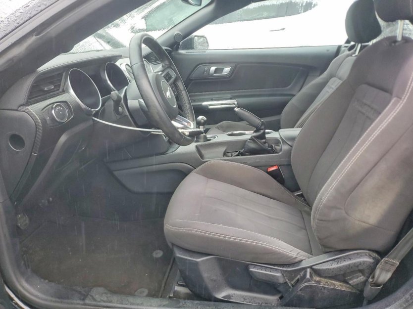 Salvage 2020 Ford Mustang 