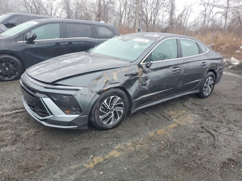 Salvage 2026 Hyundai Sonata Hybrid Blue