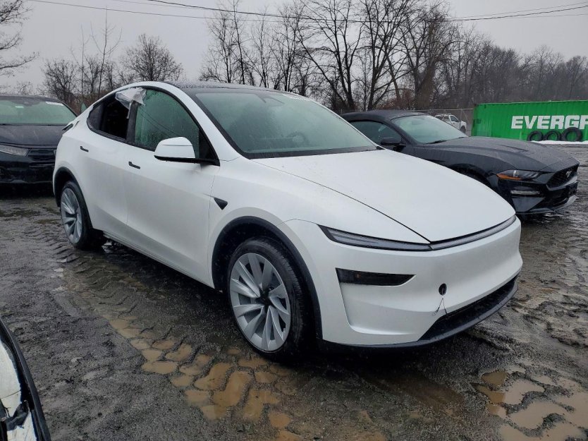 Salvage 2026 Tesla Model Y 