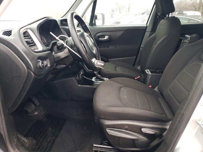 Salvage 2019 Jeep Renegade Latitude